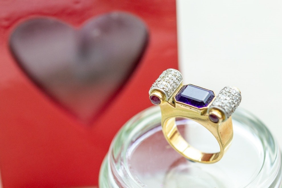 El Monte La Caja de Canarias Subasta febrero 2026 - Sortija estilo Chevalier (plano lateral)