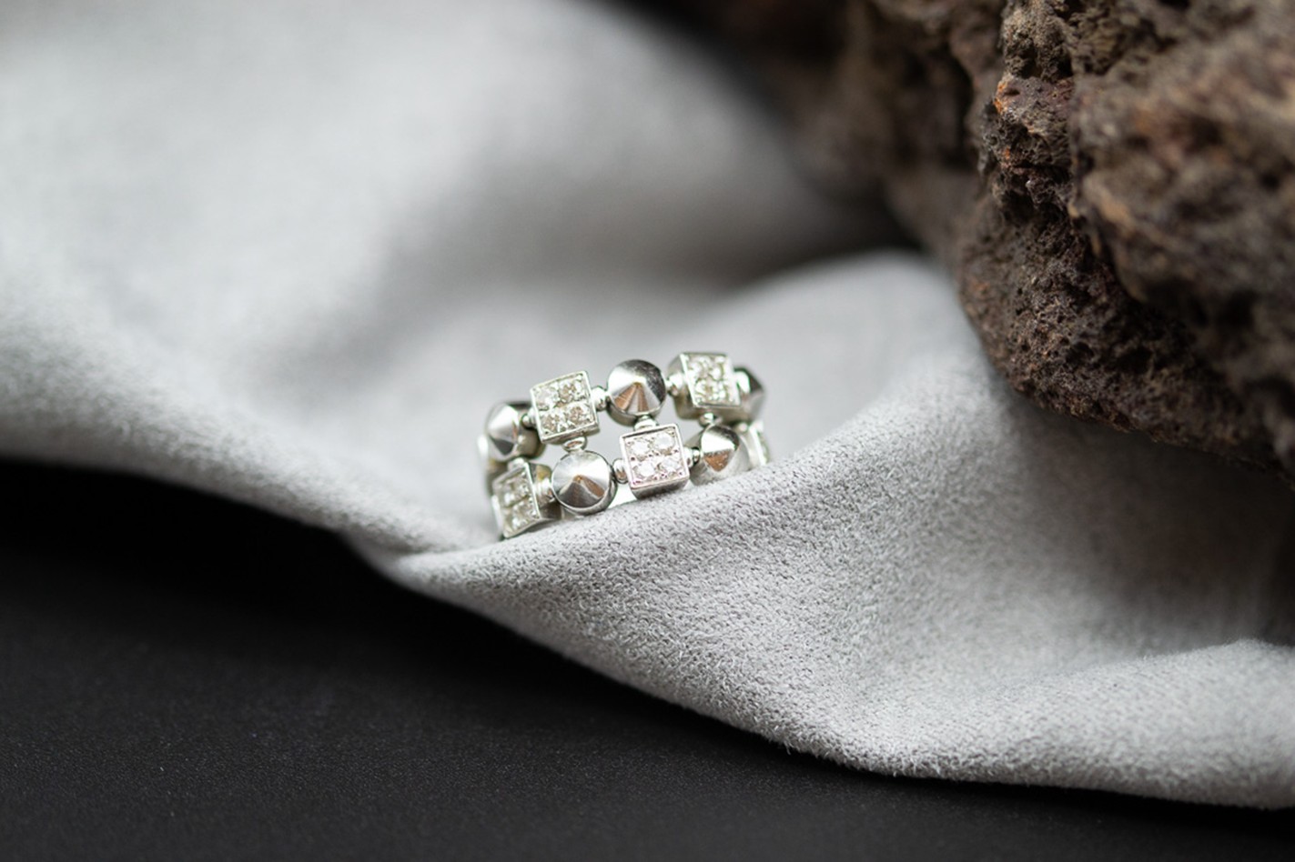 El Monte La Caja de Canarias Subasta abril 2026 - Sortija Bulgari