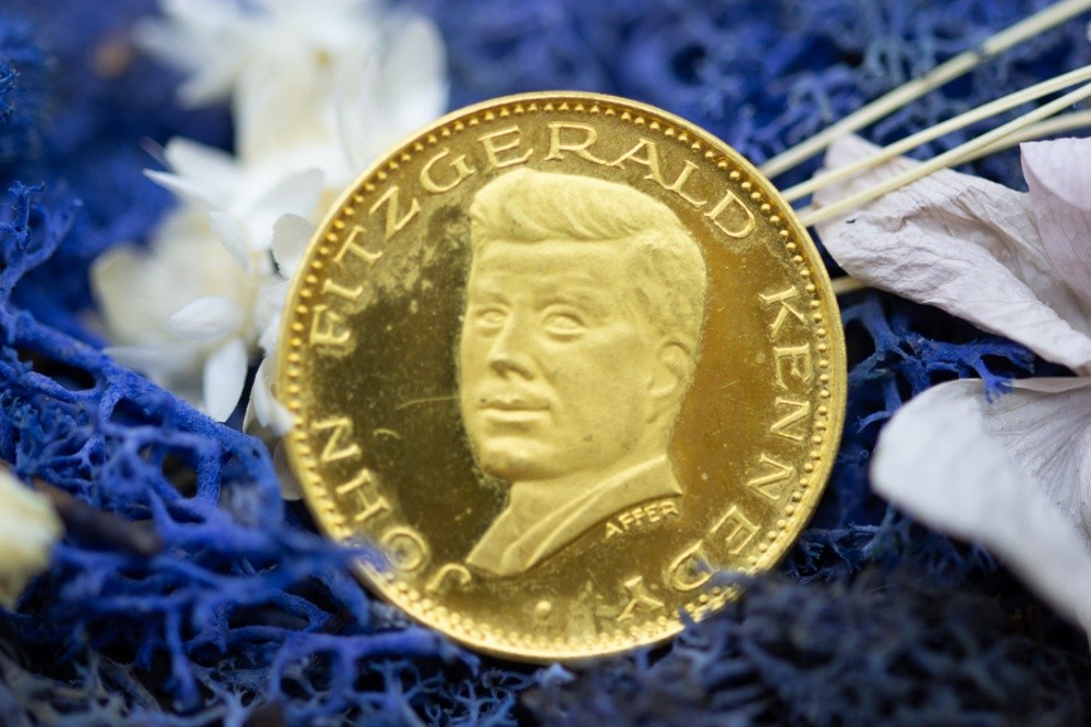 El Monte La Caja de Canarias Subasta octubre 2026 - Moneda oro amarillo