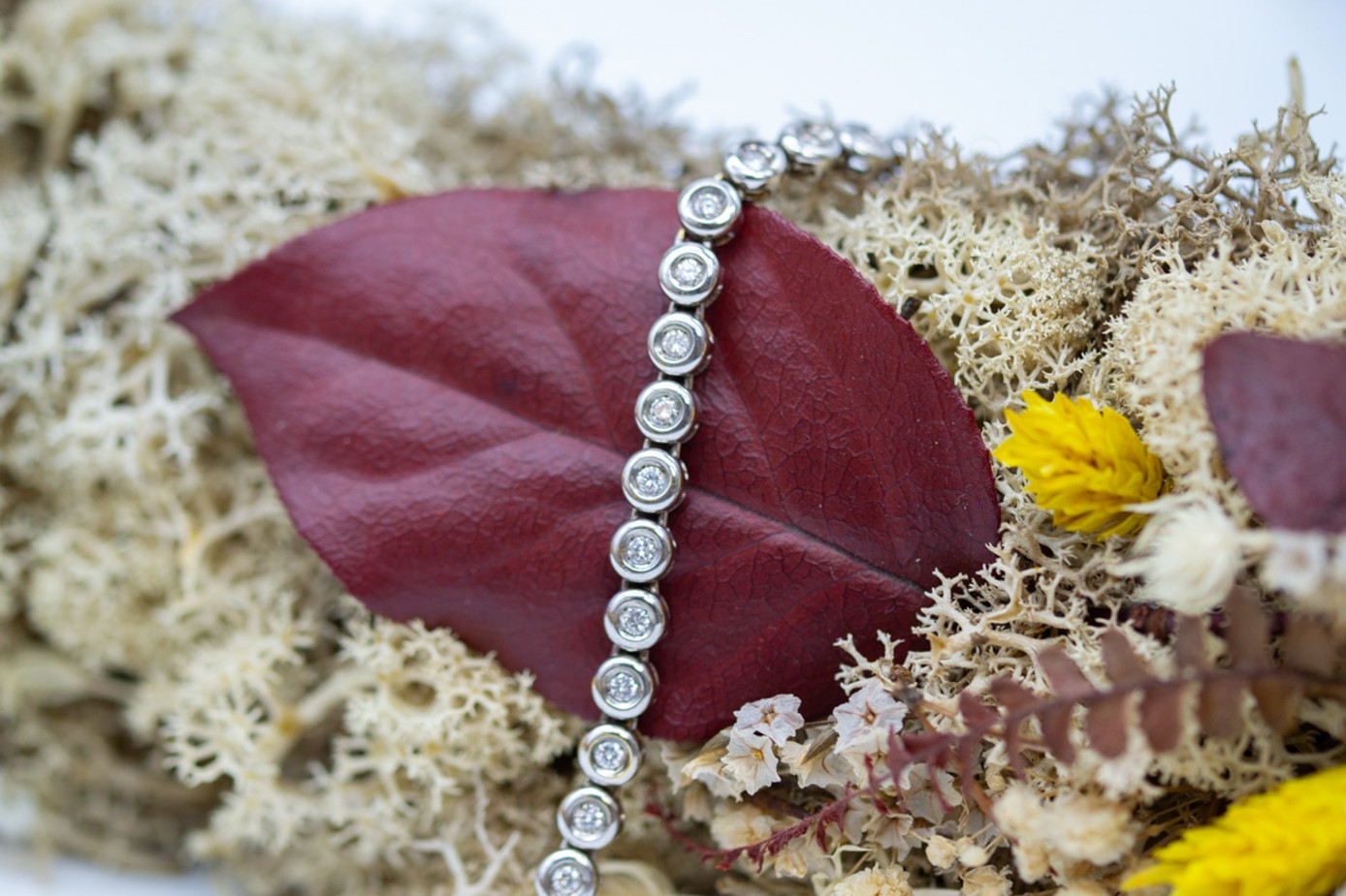 El Monte La Caja de Canarias Subasta noviembre 2026 - Pulsera riviere oro blanco